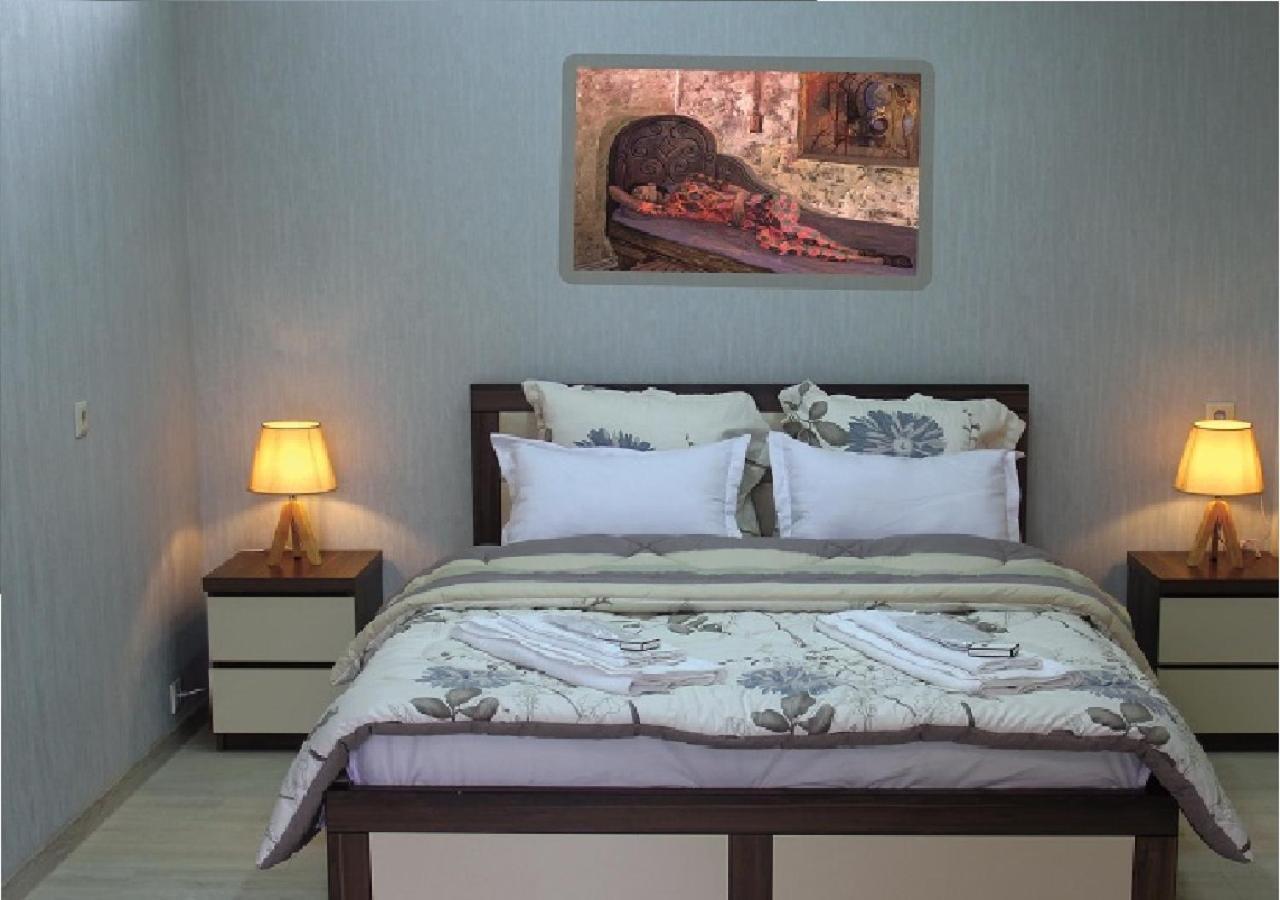 Moon Light Hotel Tbilisi Buitenkant foto